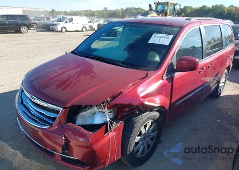 2013 Chrysler Town & Country Touring z USA, uszkodzony, nr VIN 2C4RC1BG3DR588440